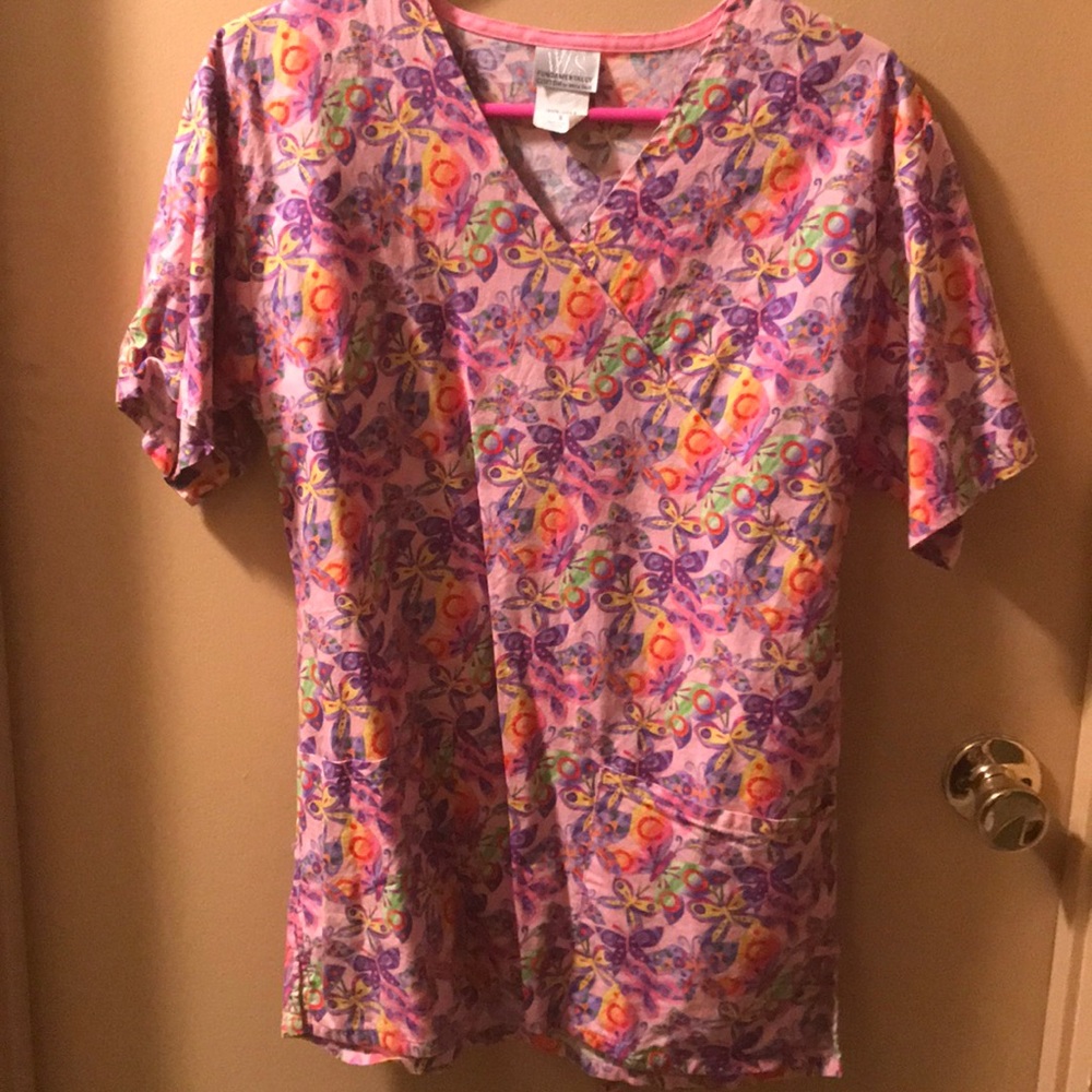 🔥SALE🔥Butterfly Print Scrub Top